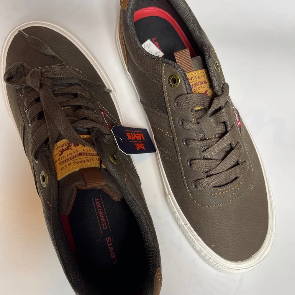 Levi's Ethan Stacked Men's Sneakers  SIZE 9.5     NWT  BROWN /TAN